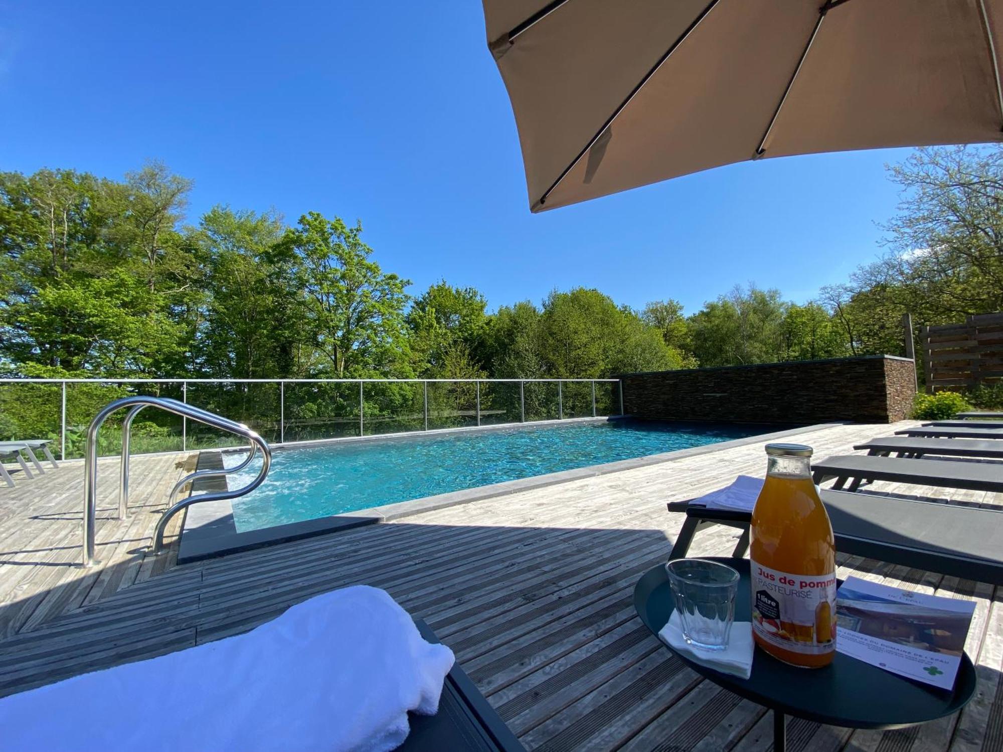 Domaine De L'Epau Eco-Resort Yvré-lʼÉvêque Buitenkant foto