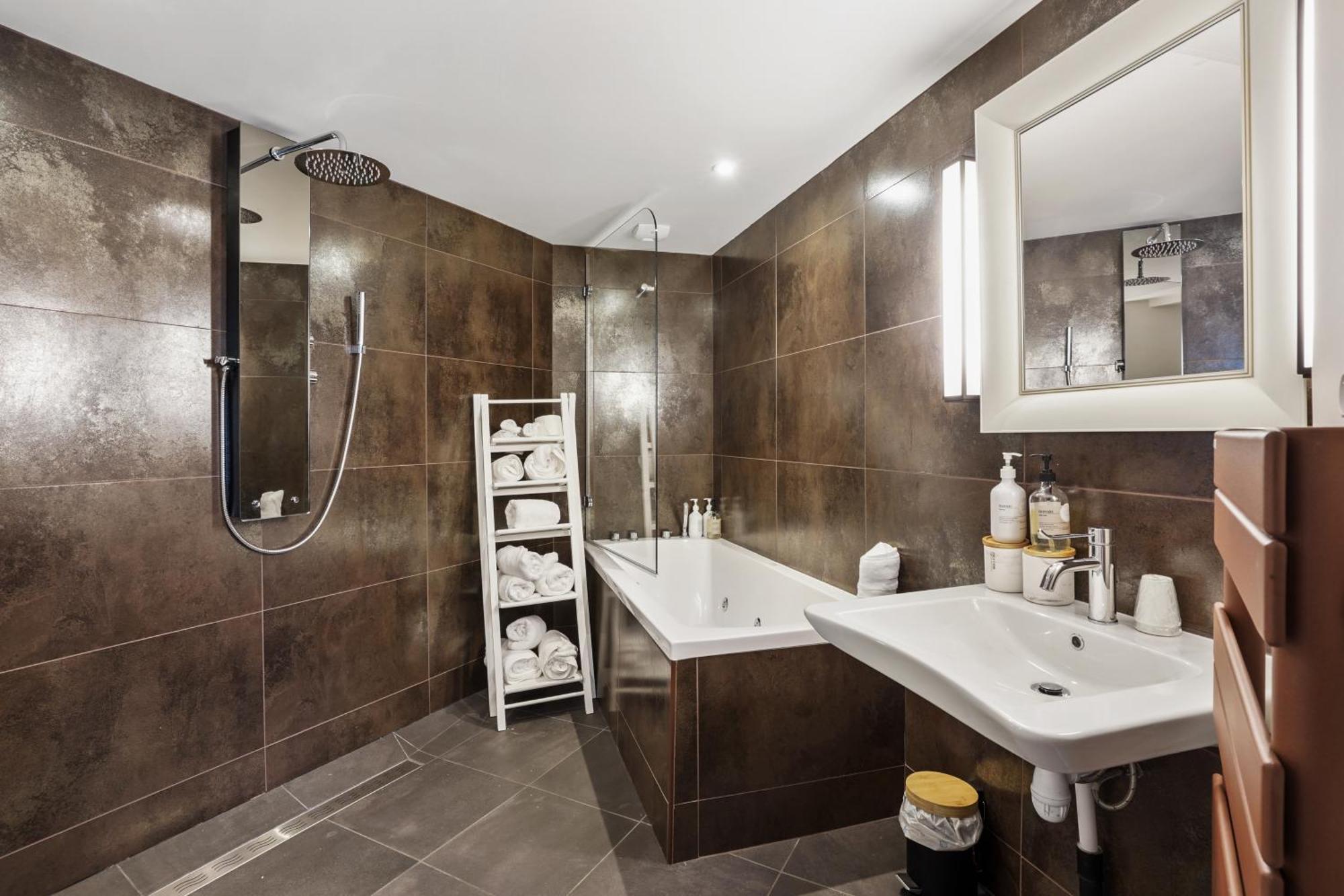 Domaine De L'Epau Eco-Resort Yvré-lʼÉvêque Buitenkant foto