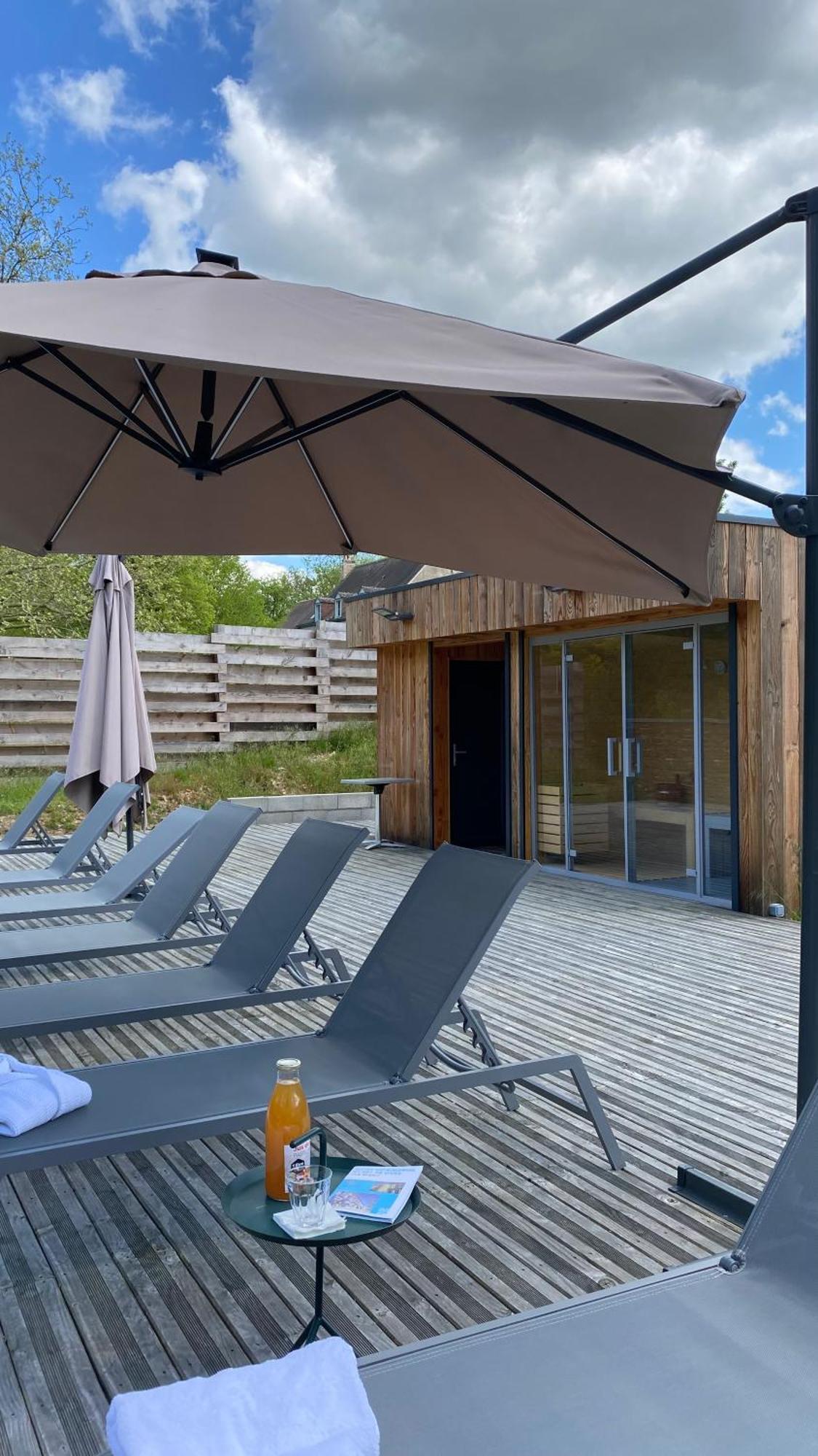 Domaine De L'Epau Eco-Resort Yvré-lʼÉvêque Buitenkant foto